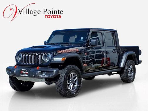 Black Clearcoat 2025 Jeep Gladiator Mojave 4x4