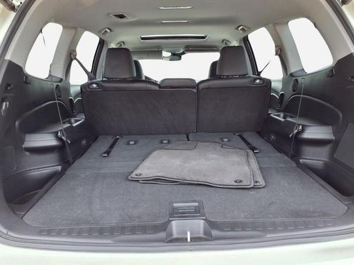 White Diamond Pearl 2018 Honda Pilot EX-L