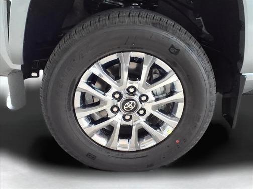 2026 Toyota Tacoma Hybrid Limited