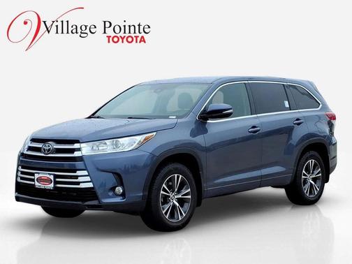 Shoreline Mist 2018 Toyota Highlander LE Plus