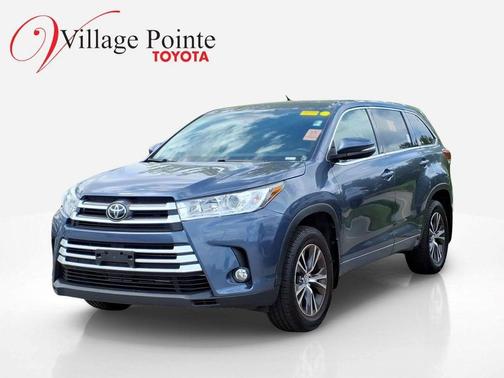 Shoreline Mist 2018 Toyota Highlander LE Plus
