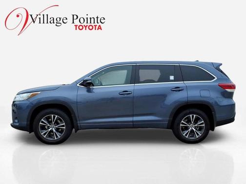 Shoreline Mist 2018 Toyota Highlander LE Plus