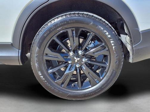 Alloy Silver Metallic 2024 Mitsubishi Eclipse Cross LE