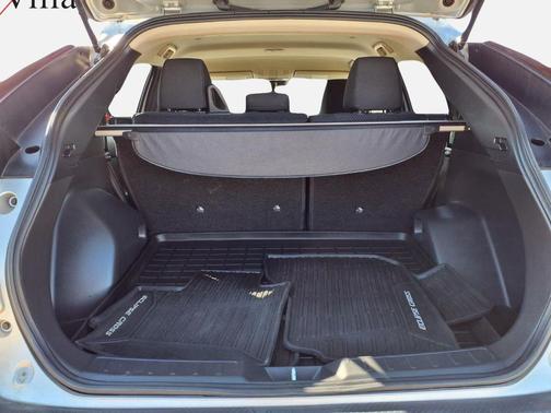 Alloy Silver Metallic 2024 Mitsubishi Eclipse Cross LE