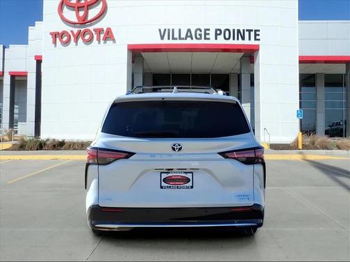 2024 Toyota Sienna Limited