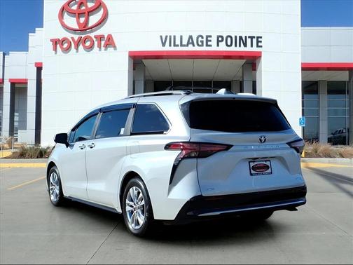 2024 Toyota Sienna Limited
