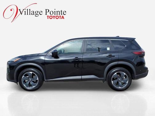 Super Black 2024 Nissan Rogue SV