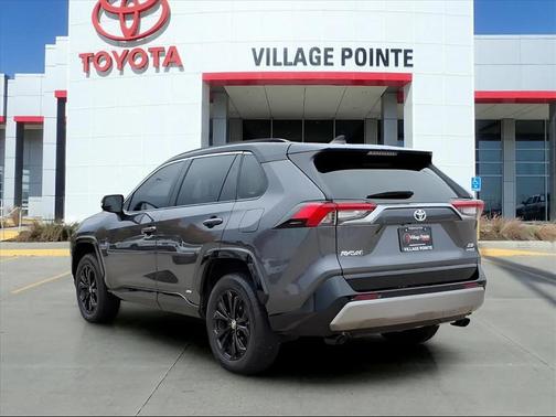 2024 Toyota RAV4 Hybrid SE