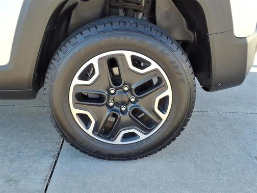 2016 Jeep Renegade Trailhawk