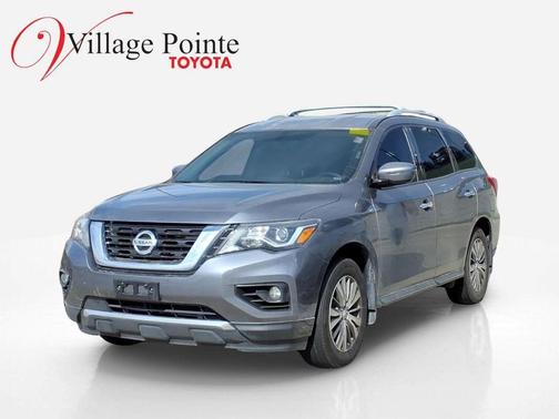 Gun Metallic 2017 Nissan Pathfinder SV