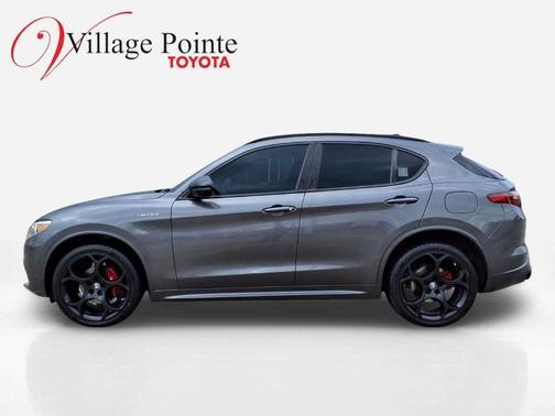 Vesuvio Gray Metallic 2022 Alfa Romeo Stelvio Ti