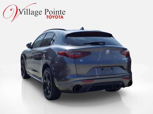 Vesuvio Gray Metallic 2022 Alfa Romeo Stelvio Ti