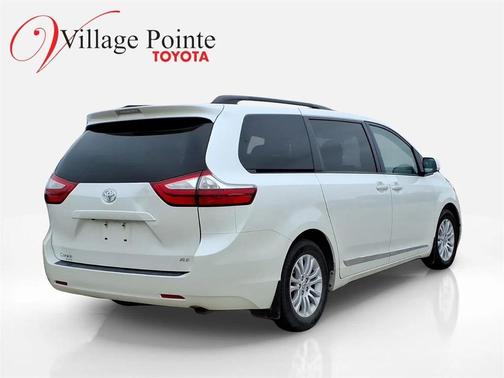 2016 Toyota Sienna XLE