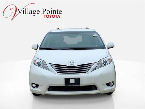 2016 Toyota Sienna XLE