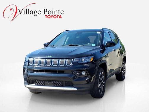 Diamond Black Crystal Pearlcoat 2022 Jeep Compass Limited