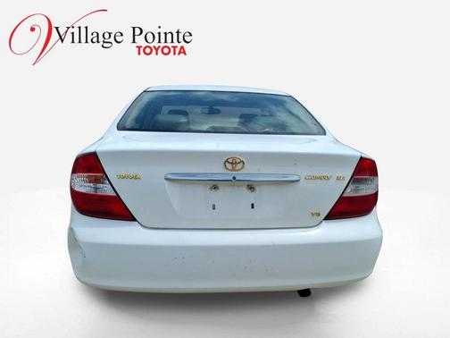 Super White 2004 Toyota Camry XLE V6