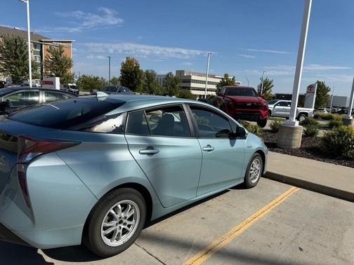 2017 Toyota Prius Four