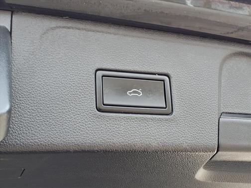2021 Volkswagen Atlas 3.6L SE w/Technology