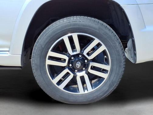 Classic Silver Metallic 2019 Toyota 4Runner Limited