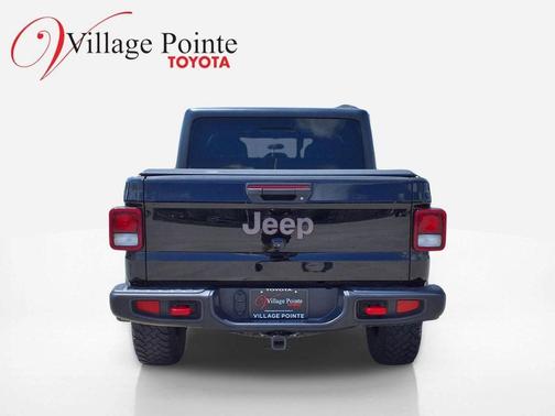 Black Clearcoat 2023 Jeep Gladiator Rubicon