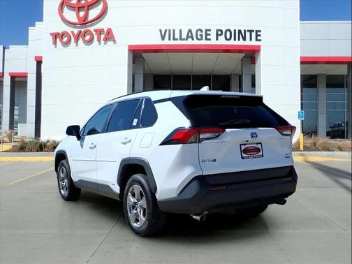 2024 Toyota RAV4 Hybrid LE