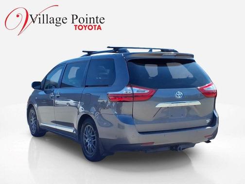 Predawn Gray Mica 2017 Toyota Sienna Limited Premium