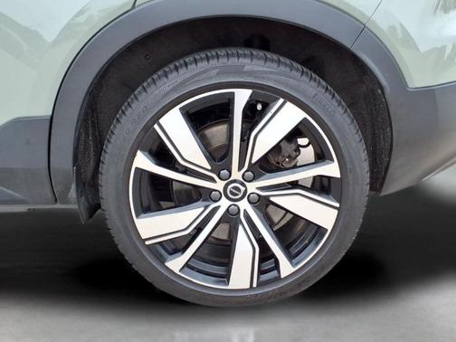 Sage Green 2021 Volvo XC40 Recharge Pure Electric P8