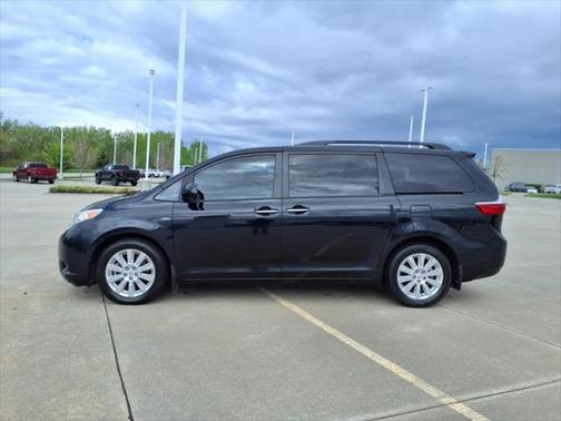 2016 Toyota Sienna XLE Premium