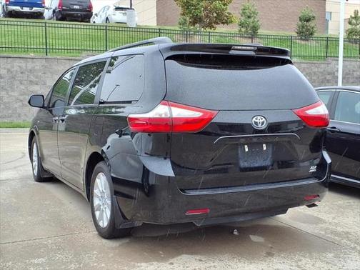 2016 Toyota Sienna XLE Premium