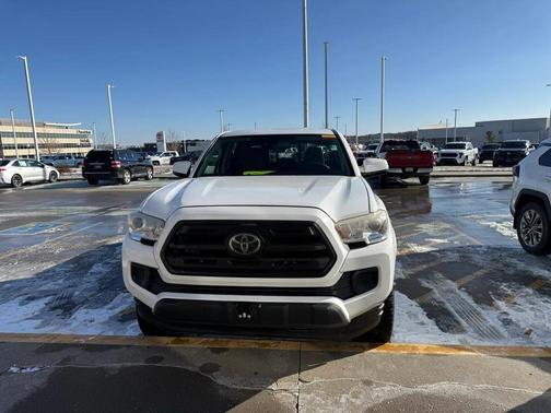 2019 Toyota Tacoma SR