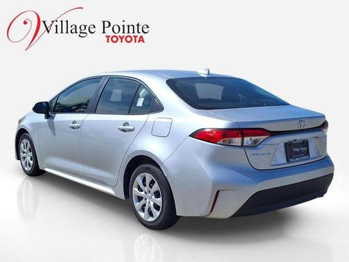 Classic Silver Metallic 2024 Toyota Corolla LE