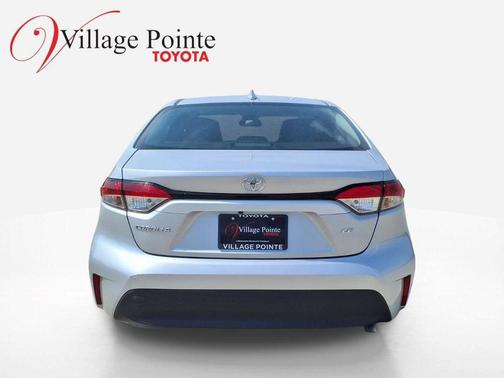 Classic Silver Metallic 2025 Toyota Corolla LE