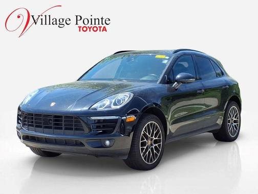 Black 2018 Porsche Macan Macan