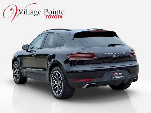 Black 2018 Porsche Macan Macan