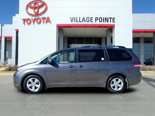 2013 Toyota Sienna LE