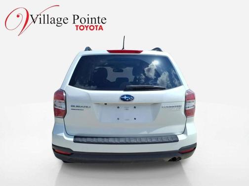 Satin White Pearl 2014 Subaru Forester 2.5i Premium
