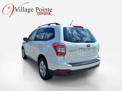Satin White Pearl 2014 Subaru Forester 2.5i Premium