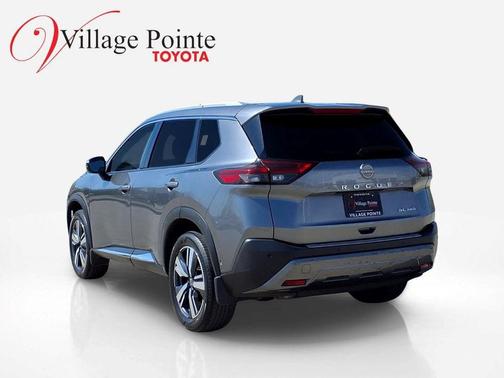 Gun Metallic 2023 Nissan Rogue SL