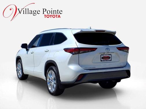 Blizzard Pearl 2021 Toyota Highlander Limited