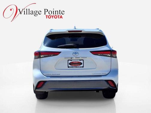 Blizzard Pearl 2021 Toyota Highlander Limited