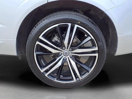 2021 Volvo XC60 T5 R-Design