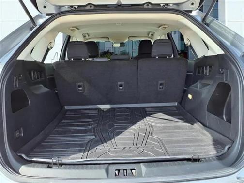 2023 Ford Edge SE