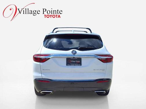 Summit White 2018 Buick Enclave Essence