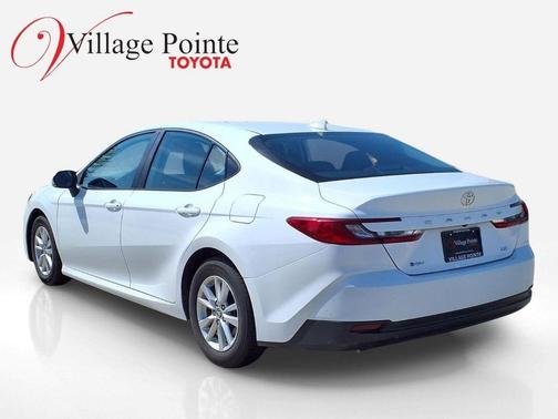 Ice Cap 2025 Toyota Camry LE