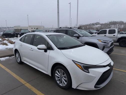 2026 Toyota Corolla Hybrid SE