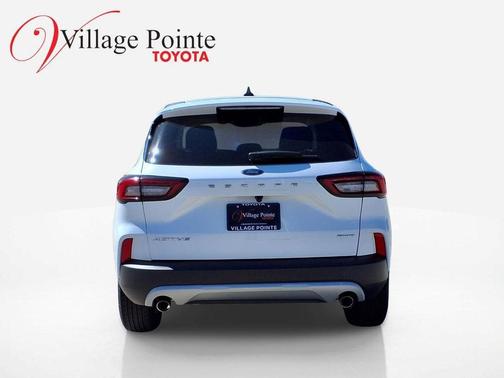 Oxford White 2023 Ford Escape Active