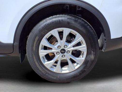 Oxford White 2023 Ford Escape Active