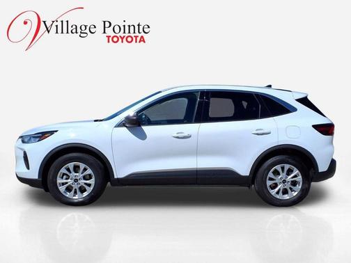 Oxford White 2023 Ford Escape Active