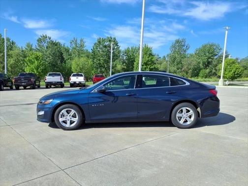 2022 Chevrolet Malibu FWD LT