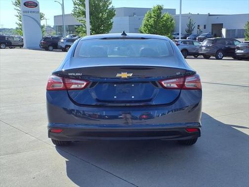 2022 Chevrolet Malibu FWD LT